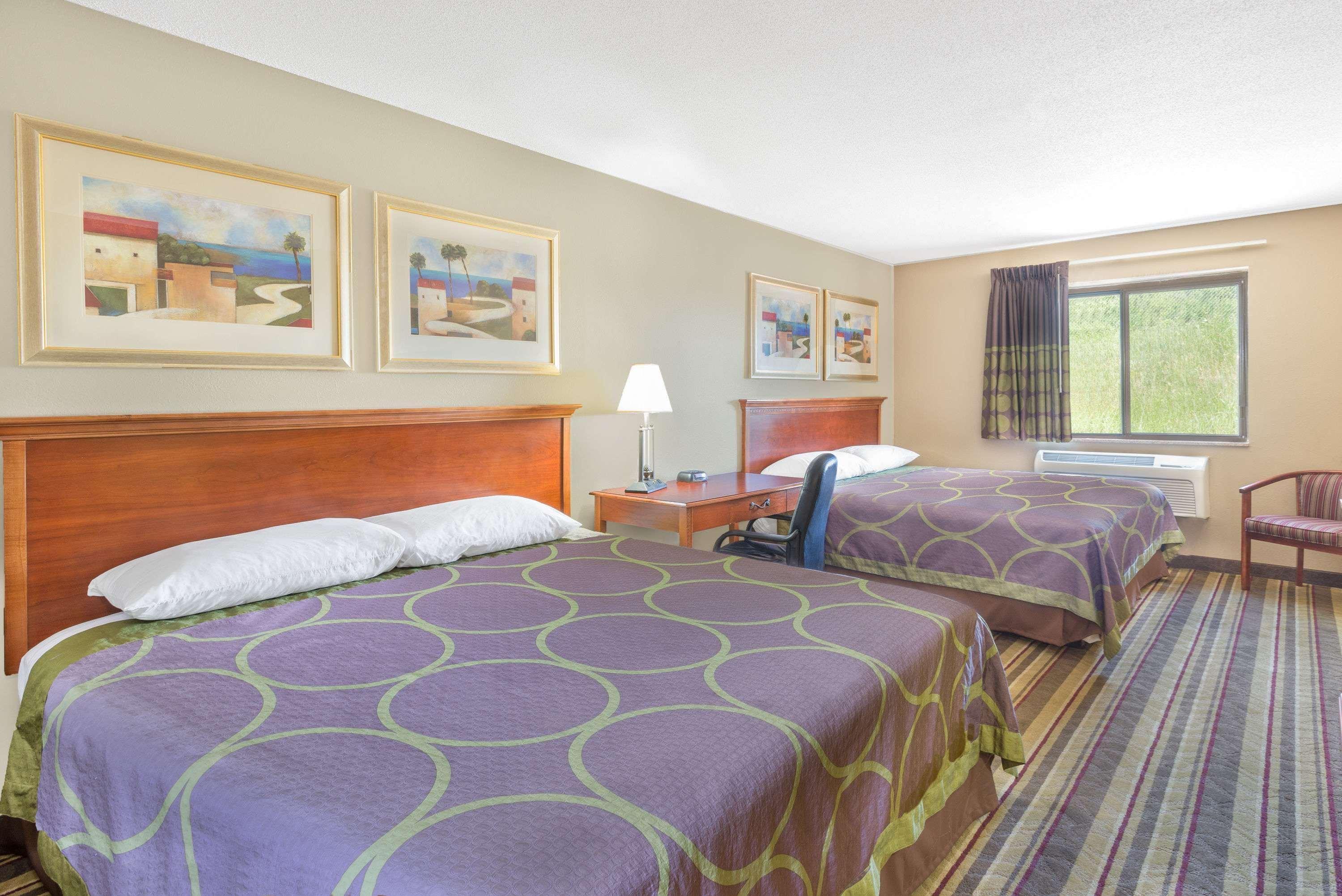 Super 8 By Wyndham Tilton/Lake Winnipesaukee Esterno foto