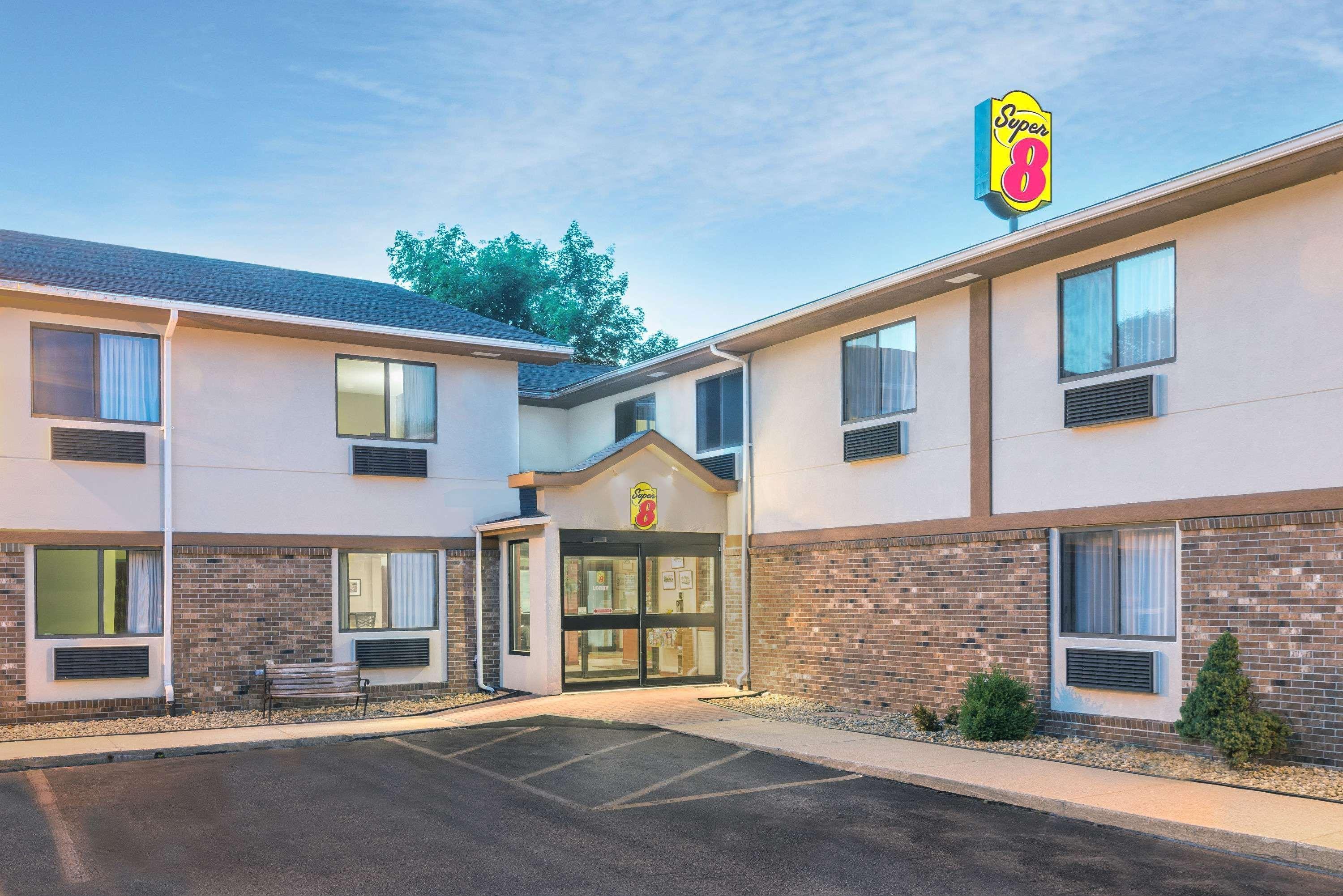 Super 8 By Wyndham Tilton/Lake Winnipesaukee Esterno foto