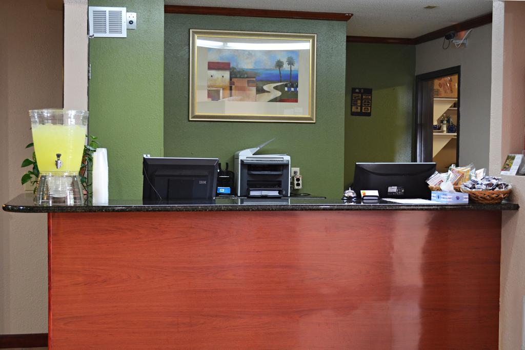 Super 8 By Wyndham Tilton/Lake Winnipesaukee Esterno foto