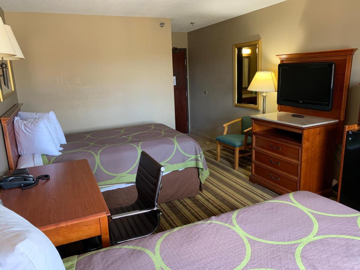 Super 8 By Wyndham Tilton/Lake Winnipesaukee Esterno foto